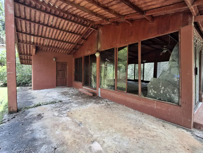 Se vende lote con casita en Altos de Cerro Azul - Imagen 10