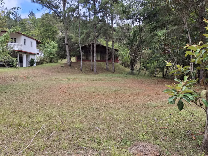 Se vende lote con casita en Altos de Cerro Azul - Imagen 15