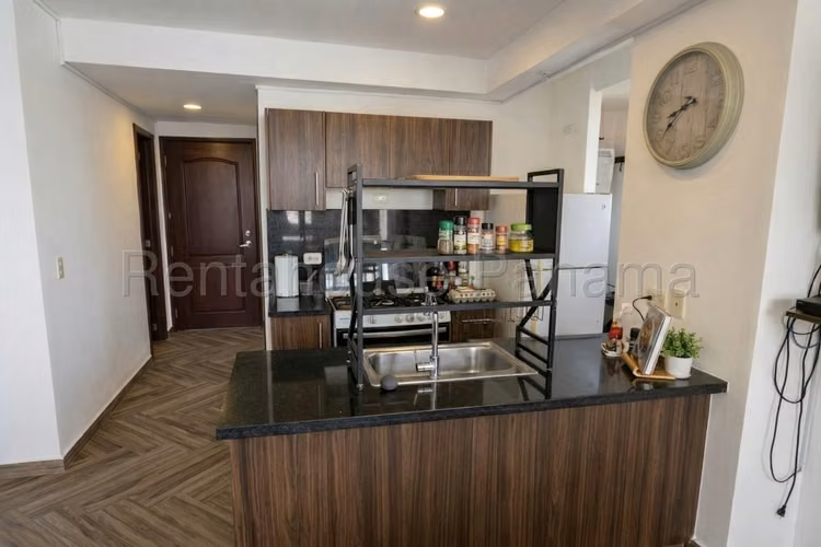 MB26-6845 Alquiler de Apartamento en El Carmen Ph liberty tower Solo Cliente Directo