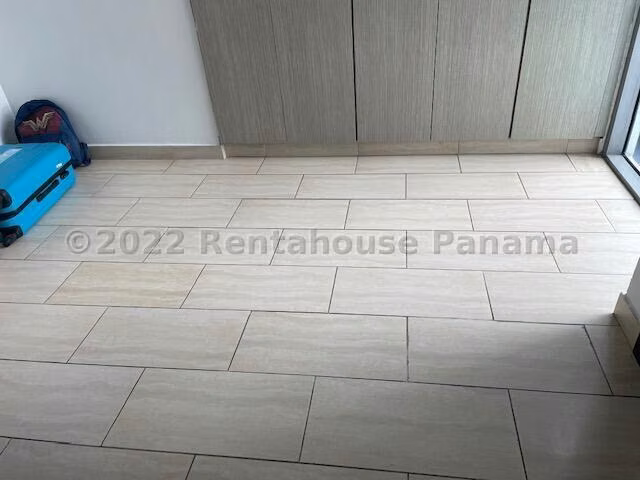 Vendo Apartamento en Punta Pacifica grand tower OF 23-728