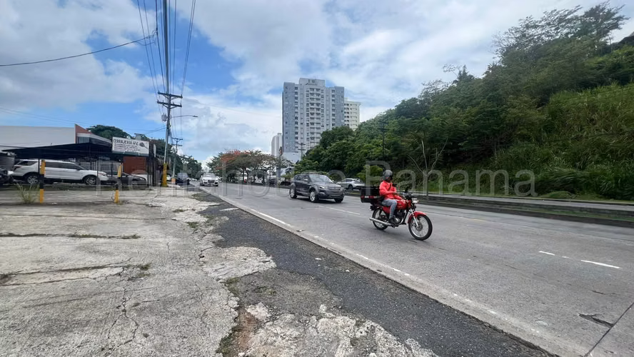 Vendo Terreno en plena tumba muerto OF 26-8204