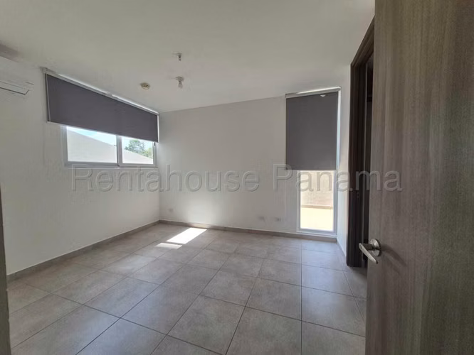 Alquiler de Apartamento en Brisas Del Golf Ph Hacienda Golf KC