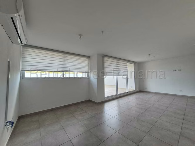Alquiler de Apartamento en Brisas Del Golf Ph Hacienda Golf KC