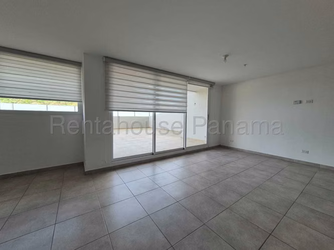 Alquiler de Apartamento en Brisas Del Golf Ph Hacienda Golf KC