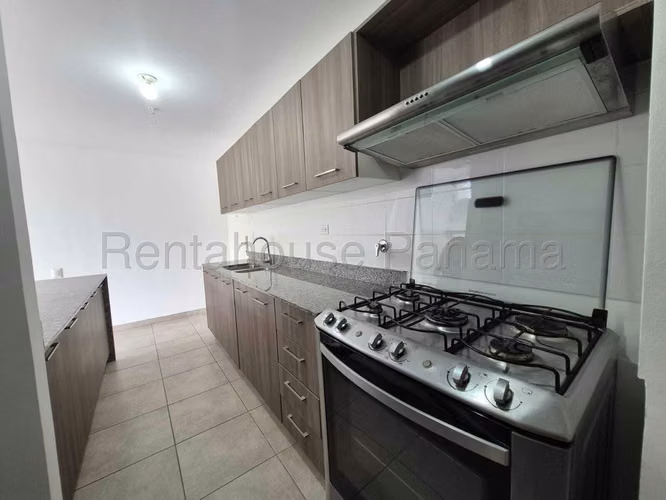 Apartment Rental in Brisas Del Golf Ph Hacienda Golf KC