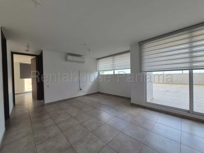Alquiler de Apartamento en Brisas Del Golf Ph Hacienda Golf KC