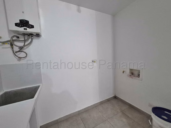 Alquiler de Apartamento en Brisas Del Golf Ph Hacienda Golf KC