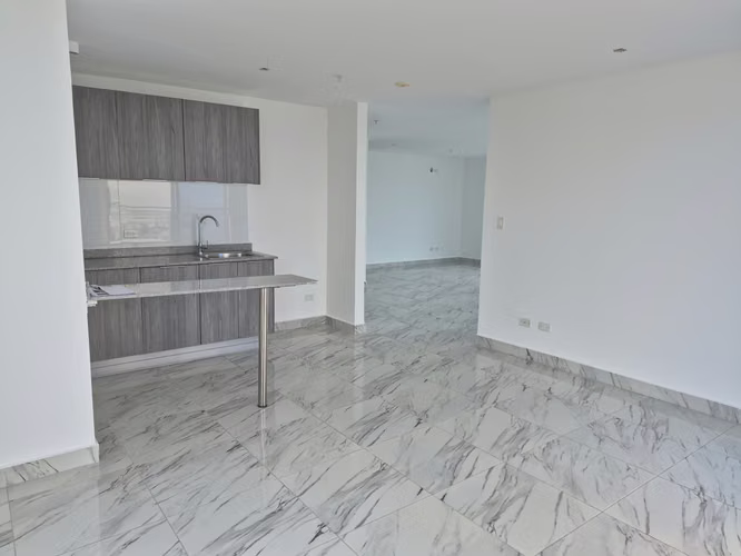 APARTAMENTO NUEVO FRENTE AL MAR