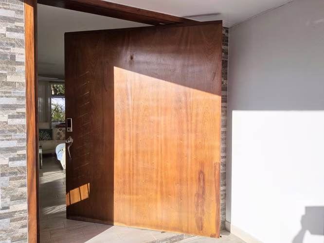 Villa nueva (2022), acabados de lujo y acceso directo al campo de golf de Coronado