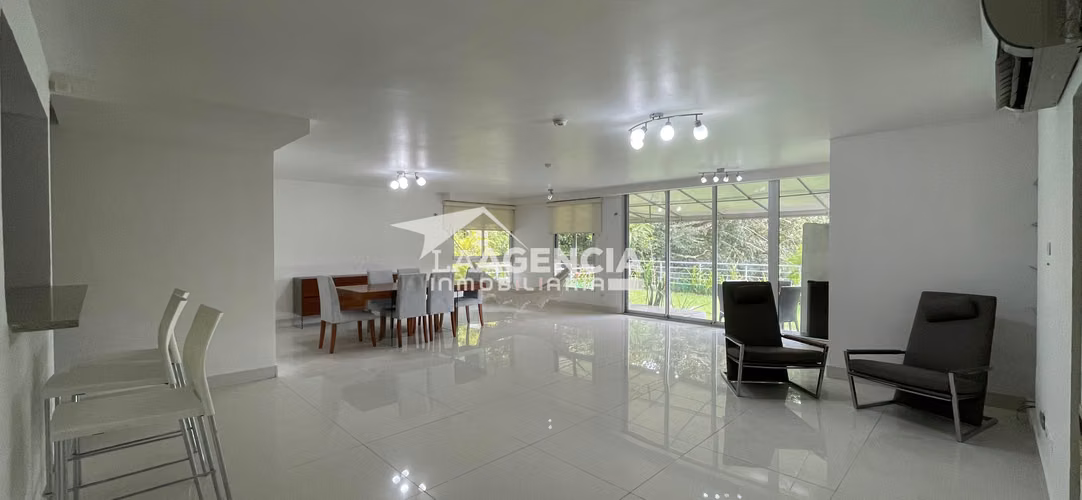Clayton, Venta de Apartamento en P.H. Clayton Hill en PB con amplia terraza