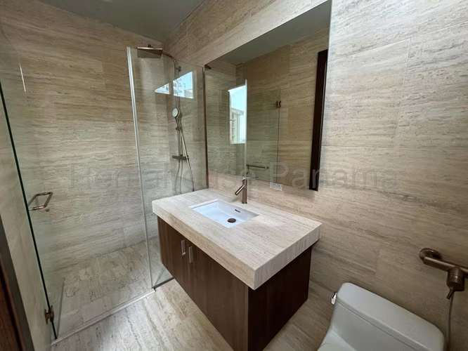 Se Vende Apartamento en Paitilla LA26-8210