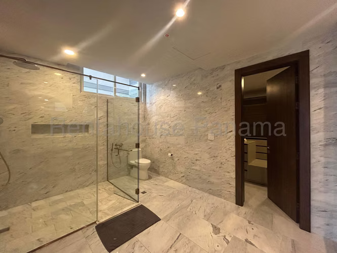 Se Vende Apartamento en Paitilla LA26-8209