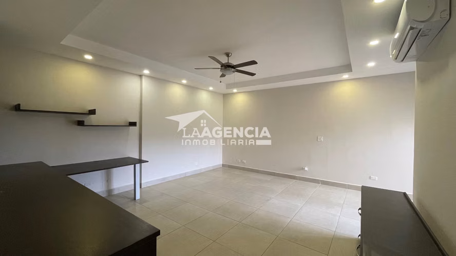 Clayton, Venta de Apartamento en Embassy Club con amplia terraza y den abierto - Imagen 8