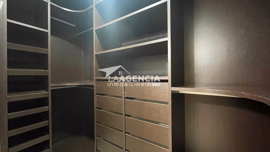Clayton, Venta de Apartamento en Embassy Club con amplia terraza y den abierto - Imagen 10
