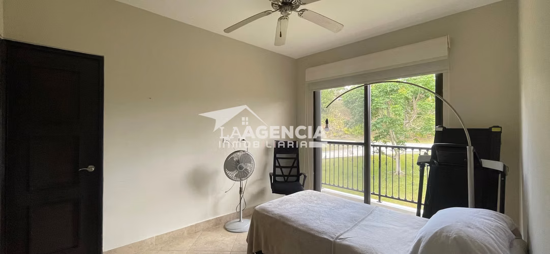 Clayton, Venta de Apartamento en Embassy Club de esquina, con amplia terraza