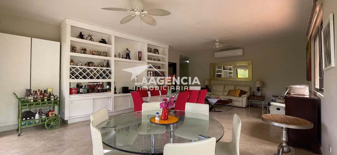 Clayton, Venta de Apartamento en Embassy Club de esquina, con amplia terraza