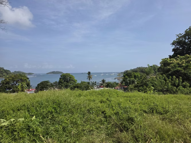 TERRENO DE 5704.58Mts EN PUERTO LINDO CON VISTA A LA BAHIA