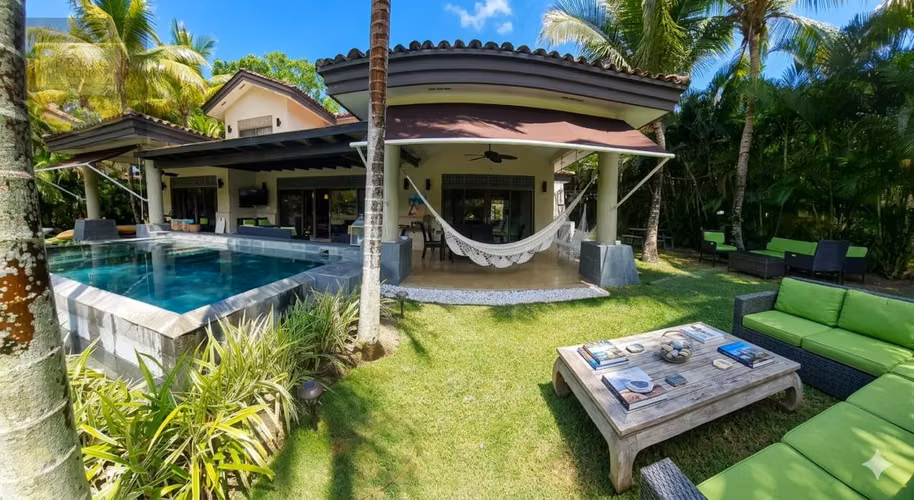 VENTA DE LUJOSA CASA EN VILLAS BRISTOL BUENAVENTURA