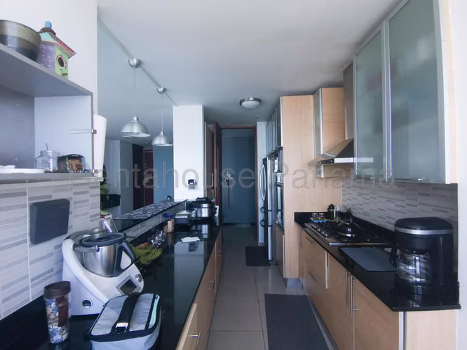 LGU-Venta de apartamento con vista al mar en San Francisco, PH Cabomarzo.