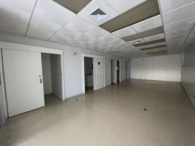 Alquiler de local comercial en Av. Balboa