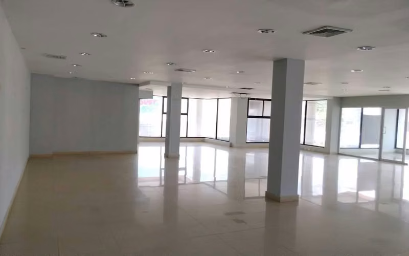 LOCAL COMERCIAL SE ALQUILA CHORRERA  CENTRO  379MT2