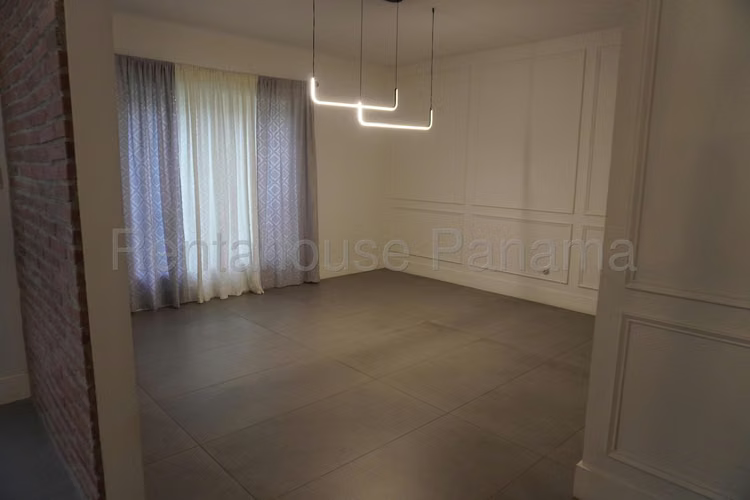 Casa En Venta En Clayton SYH
