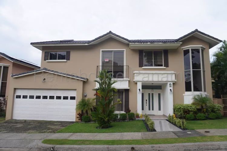 Casa En Venta En Clayton SYH