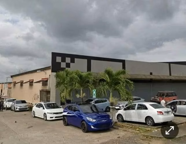 SE VENDE GALERA CON NEGOCIO  ANDANDO CENTRO DE LA CHORRERA