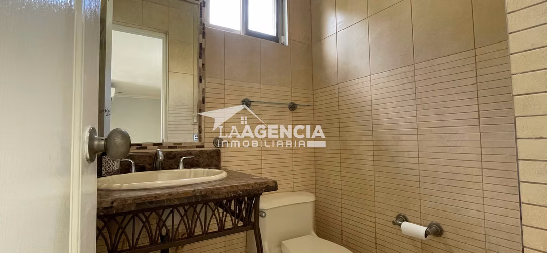 Clayton, Venta de Casa Unifamiliar en Res. Embassy Garden con piscina - Imagen 10