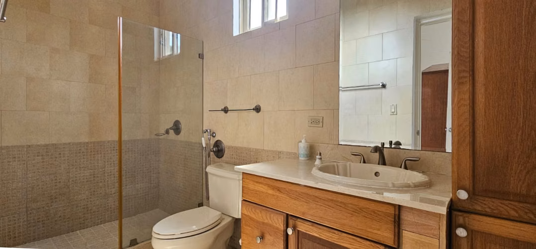Clayton, Venta de Casa Unifamiliar en Res. Embassy Garden con piscina - Imagen 18