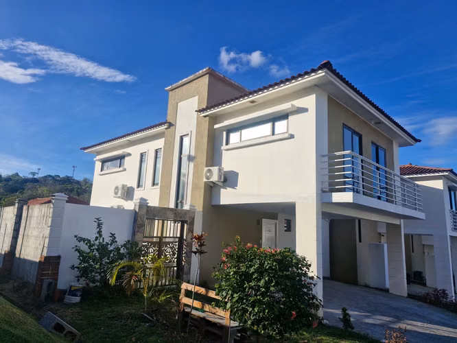 VILLA ZAITA  ALQUILO ESPECTACULAR DUPLEX