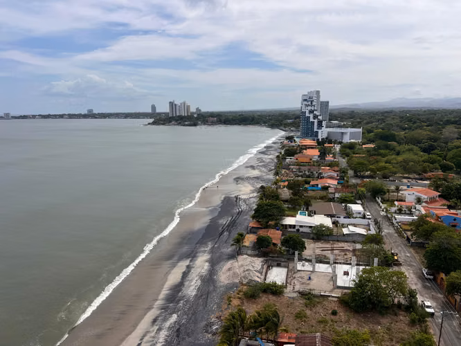 Oceanfront Paradise at The Biltmore –3 Bed, 3.5 Bath
