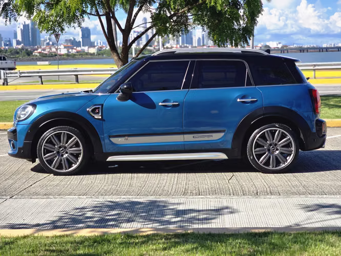 MINI COOPER COUNTRYMAN S 2017 $13,900