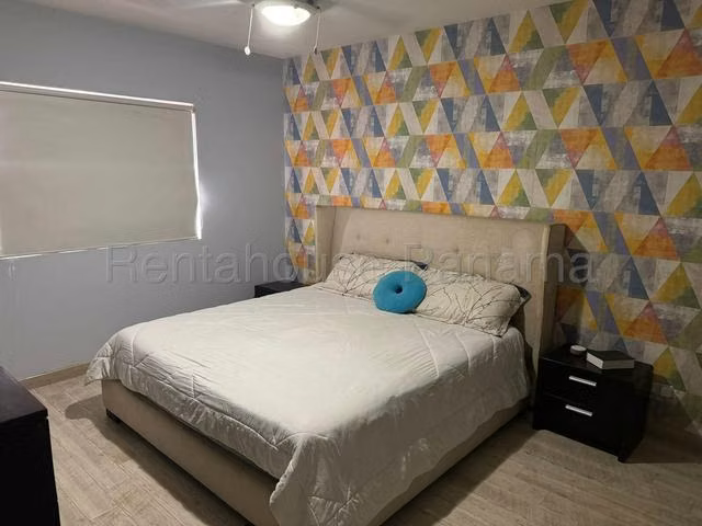 Venta Casa Quinta de Versalles 26YCG1882