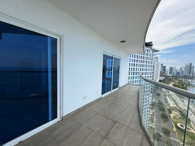 Melissa Foster Luxury alquila apartamento en THE SANDS, Avenida Balboa. MFR1985