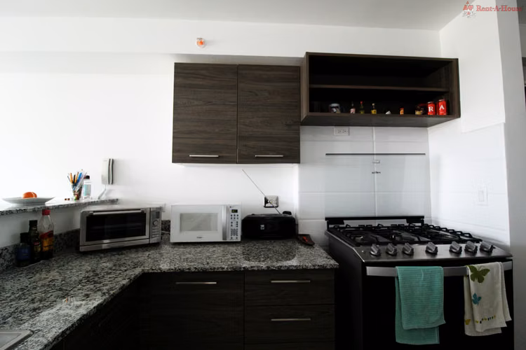 26-8231RGG Vía España, apartamento en alquiler amoblado cerca de Hosp San Fernando y Registro
