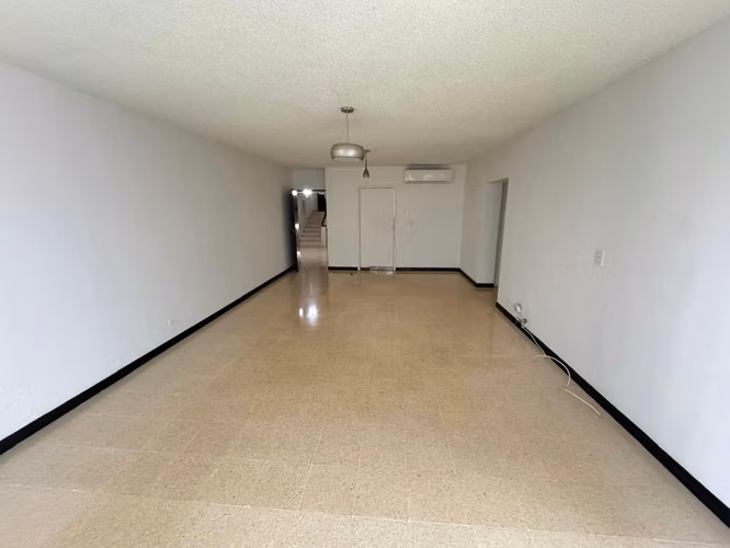 Vendo  Apto en San Francisco Calle 74 - Imagen 3