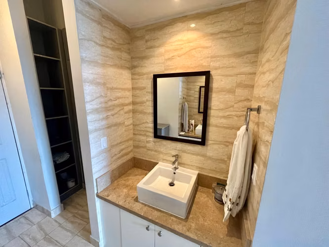 Atención Inversionistas Se Vende Apartamento amoblado en Obarrio - Bella Vista.