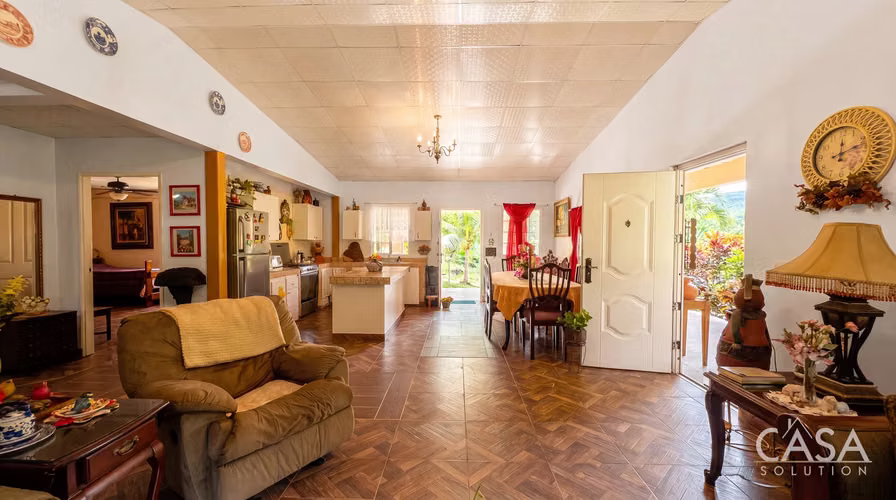 Casa en Venta de 3 Recámaras en River Village, San Martín, Panamá