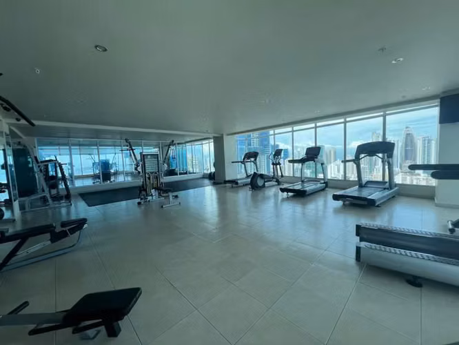 Totalmente Amoblado Se Vende Apartamento en Av. Balboa - Bella Vista.