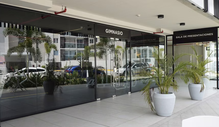 Se alquila apartamento en Panama viejo residences, linea blanca completa