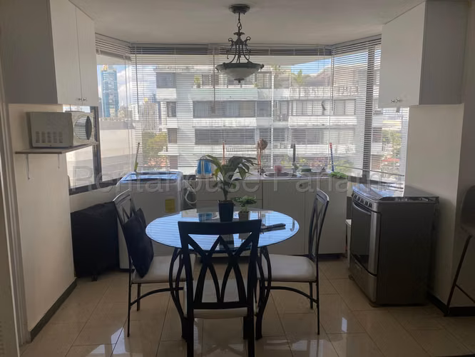 Se Alquila Apartamento en Paitilla VLU26-8226