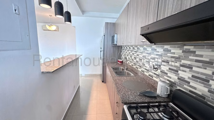 Se Alquila Apartamento en San Francisco VLU26-7610