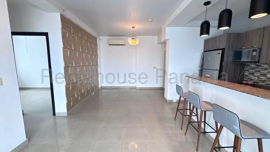 Se Alquila Apartamento en San Francisco VLU26-7610
