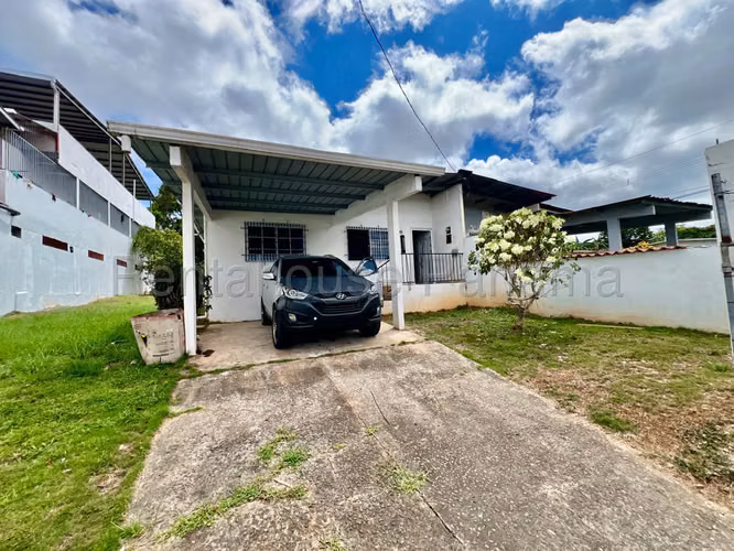 Se Vende Casa en Vista Alegre MDV26-7994