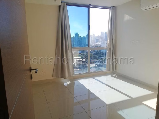 Se Alquila Apartamento en Carrasquilla MDV26-8227