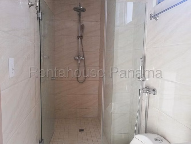 Se Alquila Apartamento en Carrasquilla MDV26-8227