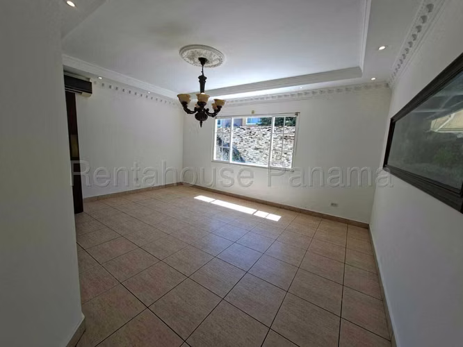 Casa en Venta en Costa del Este 26*6634Mfk