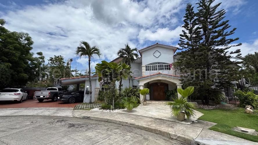 Casa en Venta en Costa del Este 25*8762Mfk