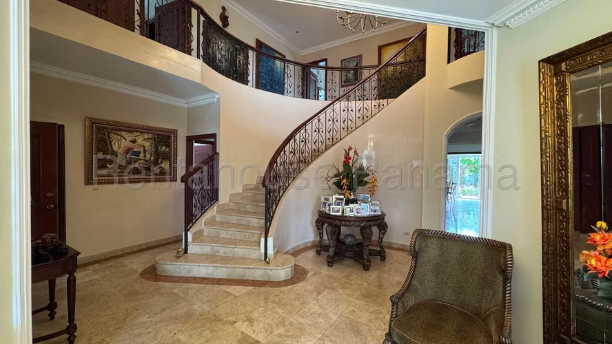 Casa en Venta en Costa del Este 25*8762Mfk